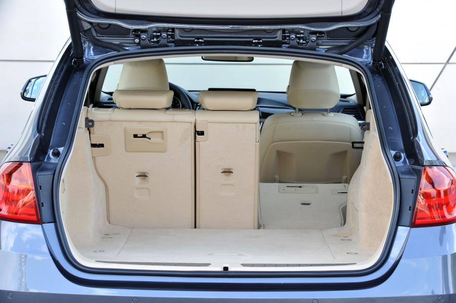  BMW 328i Touring Luxury 2012 года  (фото 38 из 200)